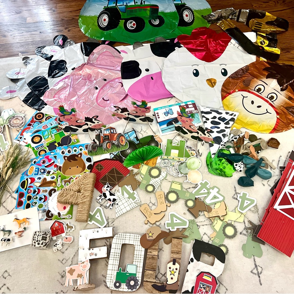 100+ Farm Party Decorations w/ Green Tractor & Barnyard accessories 4th Birthday